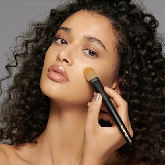 Lisa Eldridge No. 1 Seamless Blend Brush